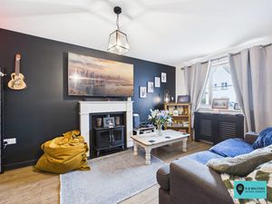 Living Room- click for photo gallery